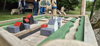 Ein Blick auf die neue Outdoor-Kugelbahn